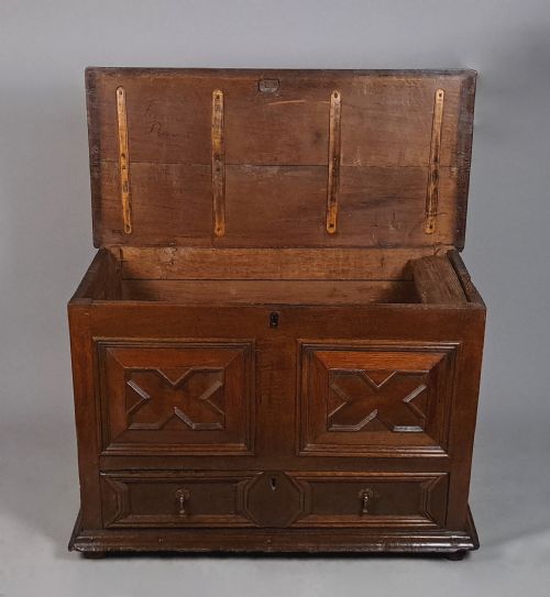 SIGNED ORIGINAL PERIOD CHARLES II OAK MULE CHEST C 1665 - ADDITIONAL PHOTO 6
