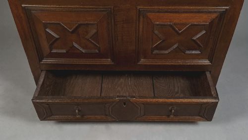 SIGNED ORIGINAL PERIOD CHARLES II OAK MULE CHEST C 1665 - ADDITIONAL PHOTO 7