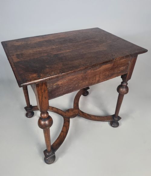 PRETTY QUEEN ANNE PERIOD ELM AND OAK LOWBOY C1710 - ADDITIONAL PHOTO 5