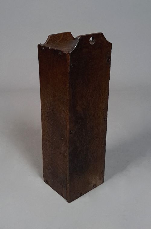 GOOD EARLY 18TH CENTURY OAK CANDLE BOX C 1730 - ADDITIONAL PHOTO 4
