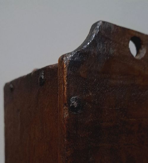 GOOD EARLY 18TH CENTURY OAK CANDLE BOX C 1730 - ADDITIONAL PHOTO 5