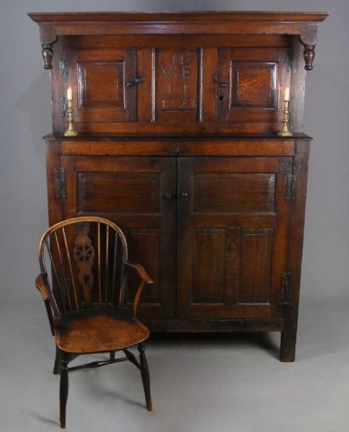 1723 DATED ENGLISH OAK COURT CUPBOARD - ADDITIONAL PHOTO 2