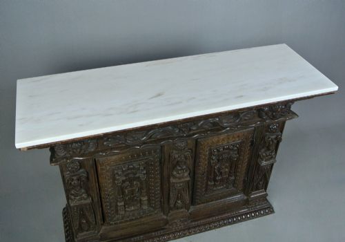 17TH CENTURY FIGURAL CARVED OAK LIVERY CUPBOARD - ADDITIONAL PHOTO 6