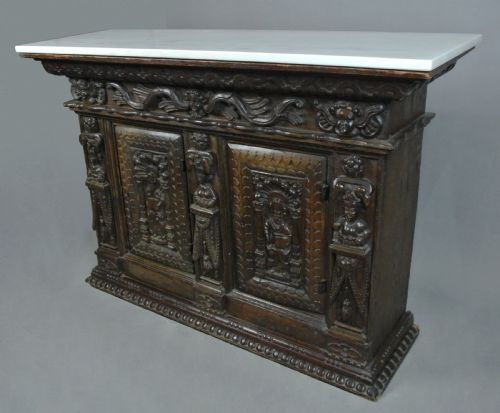 17TH CENTURY FIGURAL CARVED OAK LIVERY CUPBOARD - ADDITIONAL PHOTO 7