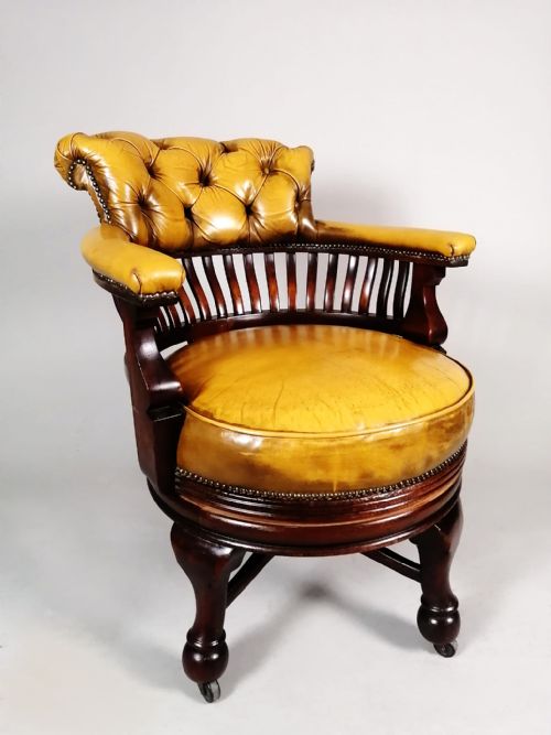 HIGH QUALITY 19TH CENTURY LEATHER REVOLVING DESK CHAIR C 1890