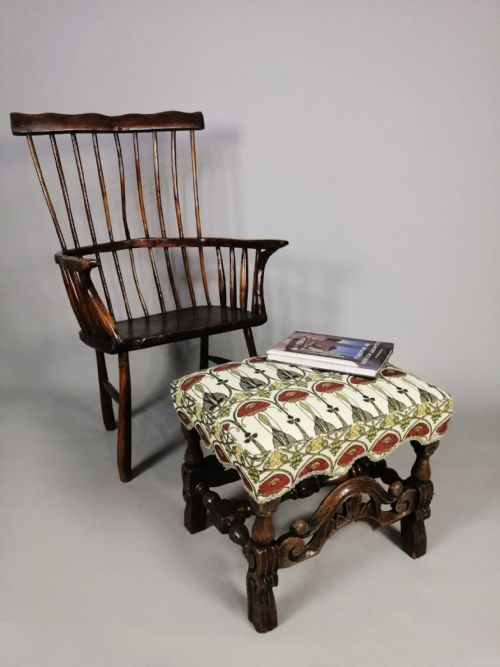 CHARMING CAROLEAN CARVED OAK STOOL C 1880 - ADDITIONAL PHOTO 4
