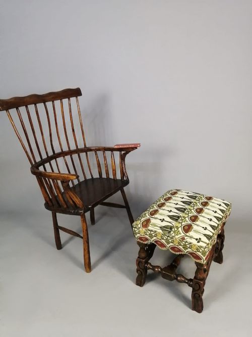 CHARMING CAROLEAN CARVED OAK STOOL C 1880 - ADDITIONAL PHOTO 5