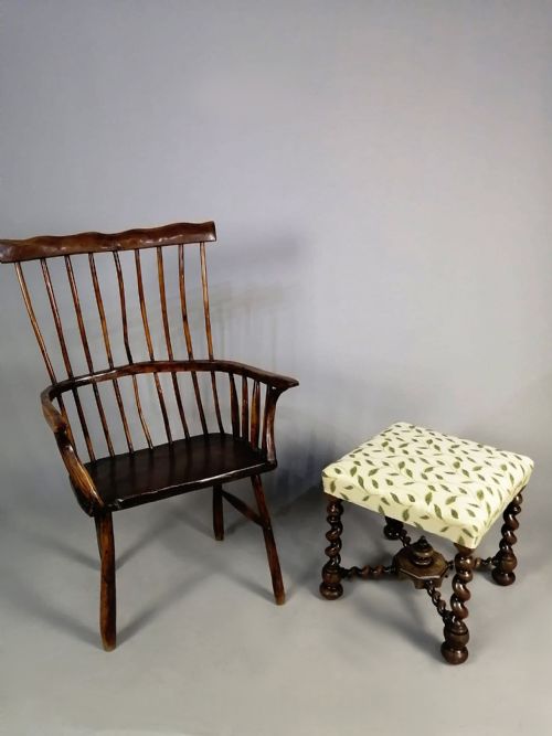 WILLIAM AND MARY DESIGN SPIRAL CARVED WALNUT STOOL C 1850 - ADDITIONAL PHOTO 4