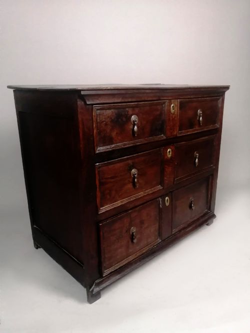 SUPERB QUEEN ANNE OAK AND ELM SMALL CHEST OF DRAWERS C 1700 - ADDITIONAL PHOTO 8