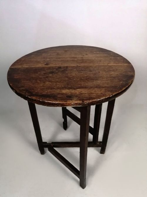 18th Century Oak Folding Coaching Table C. 1790