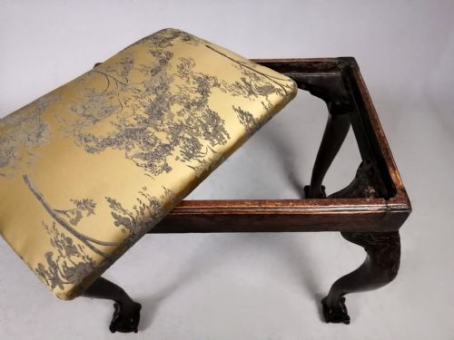 LOVELY GEORGE II PERIOD IRISH CARVED ELM STOOL C 1750 - ADDITIONAL PHOTO 6