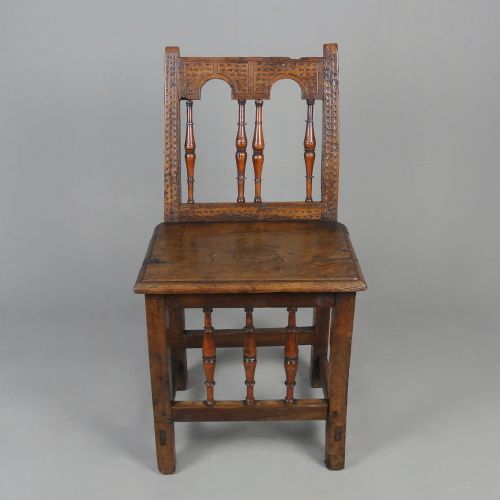 fig 2. Yew and Walnut Spindle 'Back Stool' Chair c. 1600