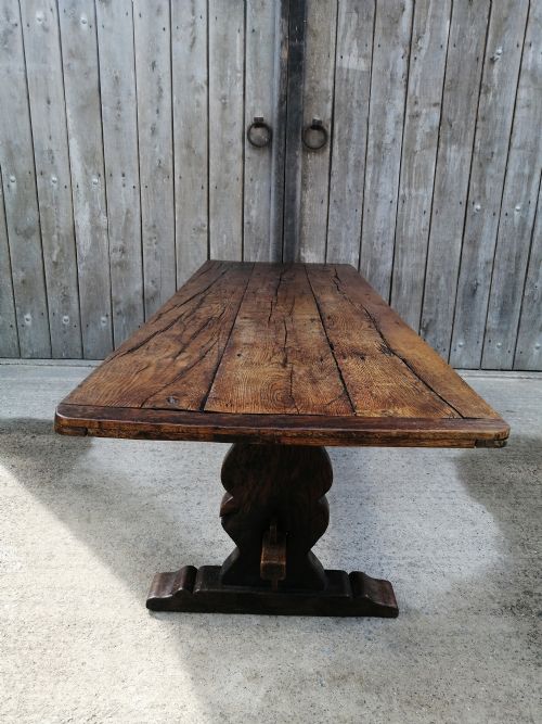 Beautiful  Early 19th Century Elm Refectory Table Seating 8 C. 1820