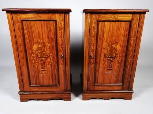 Exemplary Pair of 19th Century Rosewood and Marquetry Bedside Chests C. 1890