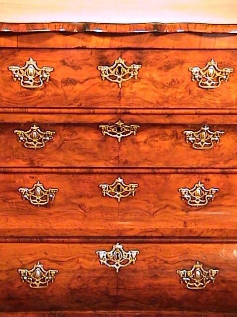fig 2. 18TH CENTURY DUTCH WALNUT & OAK CHEST C.1780