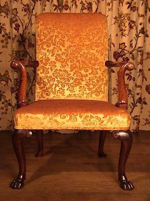 fig 1. George II Walnut Armchair c. 1740 In the Manner of Benjamin Crook