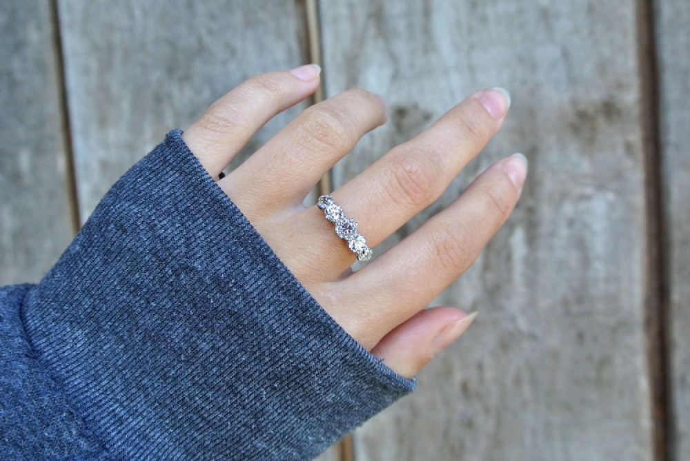 Fine Victorian 1.4 Carat Diamond and Platinum Ring  c.1900