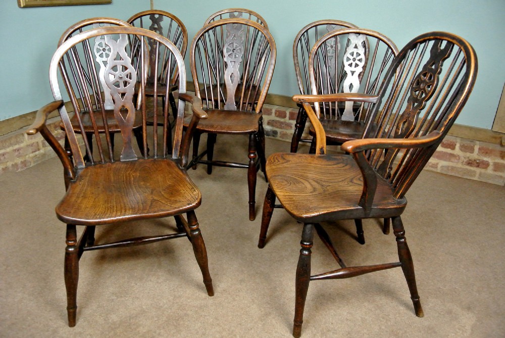Beautiful Set of Eight 18th Century Yew and Elm Wheel Back Windsor Chairs 