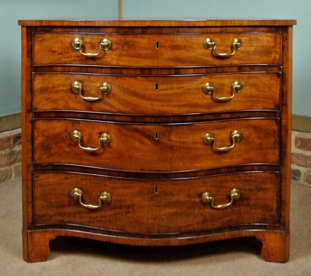 Exemplary George III Mahogany Serpentine Chest of Small Elegant Proportions c.1770