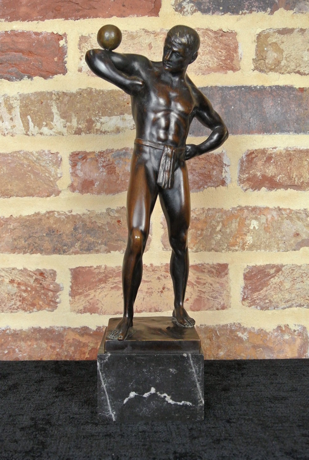 High Quality Fine Bronze of An Athlete Signed Otto Schmidt-Hofer  c. 1915