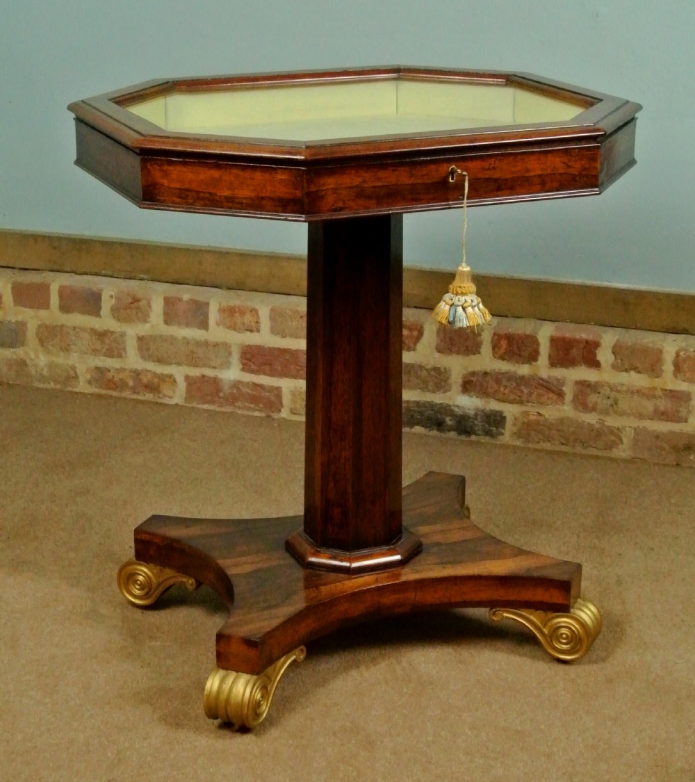 Fine Quality William IV Rosewood Vitrine or Bijouterie Table c.1835