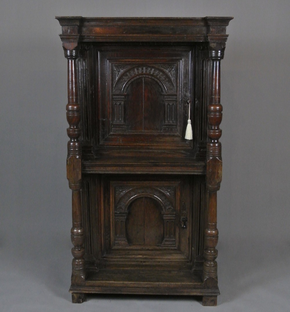 Rare Early 17th Century Oak and Elm Half Press c. 1620