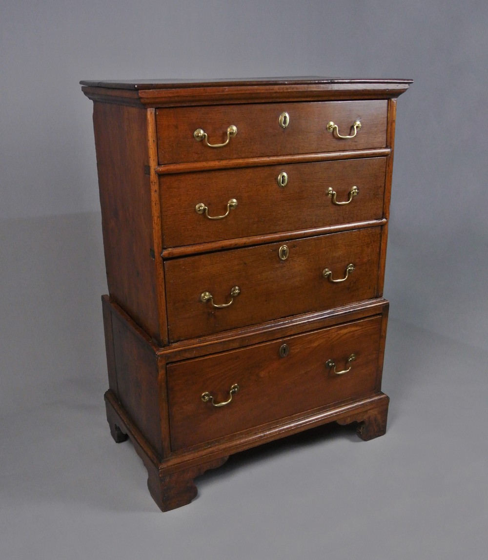Small George II Oak and Burr Elm Chest on Chest c. 1740