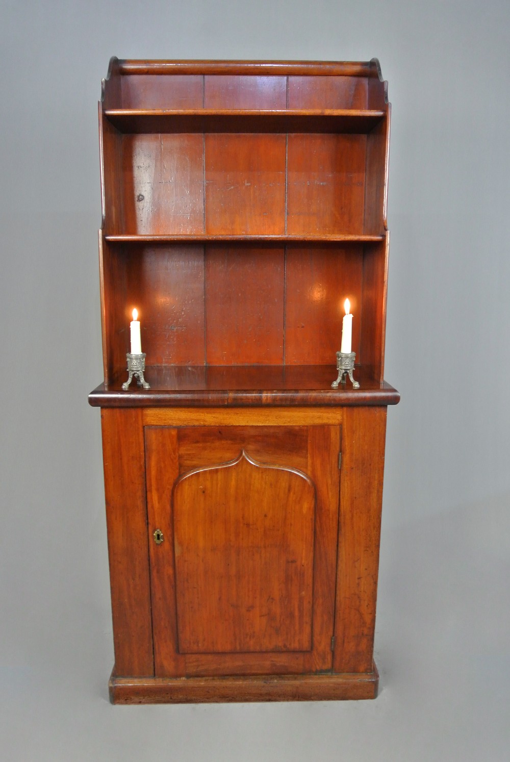 Elegant and Small George III Mahogany Waterfall Bookcase Cupboard c. 1820