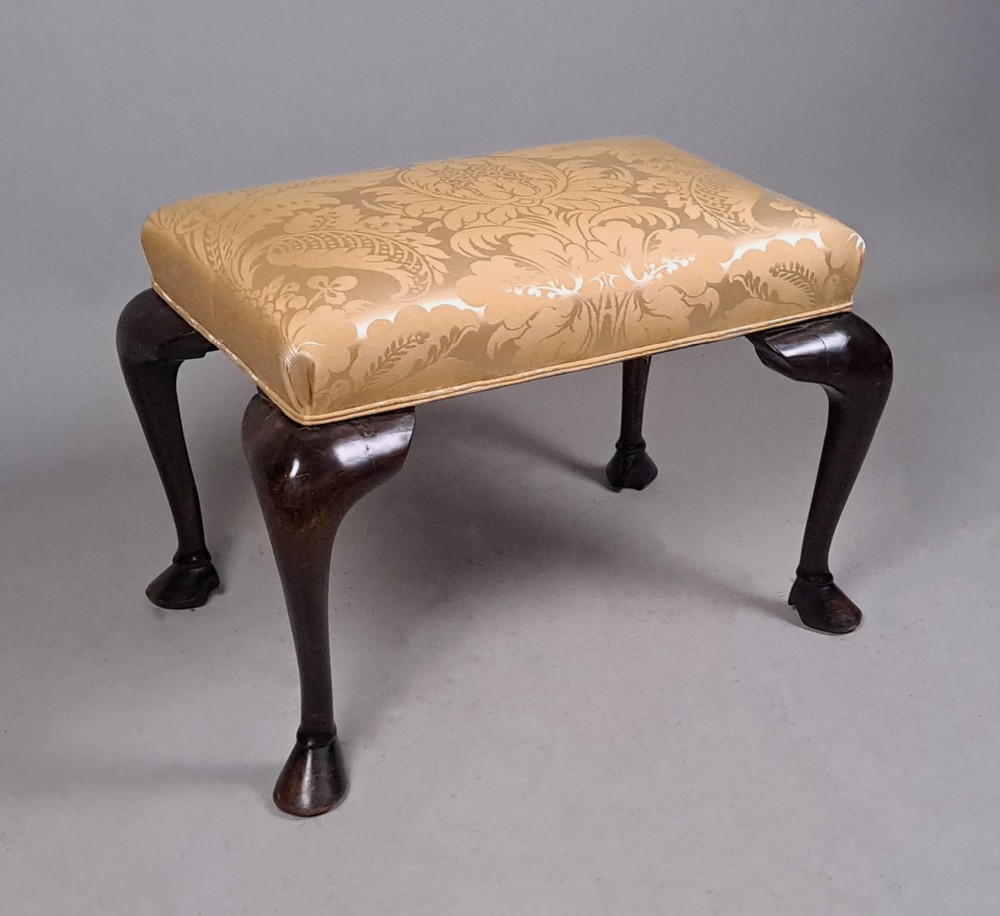 Beautiful Georgian Pony Hoof Mahogany Stool c. 1830