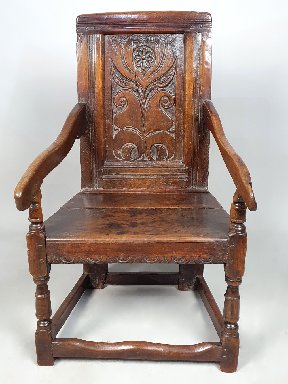 Early 17th Century Elm and Oak Welsh Wainscot Chair c. 1630 View III
