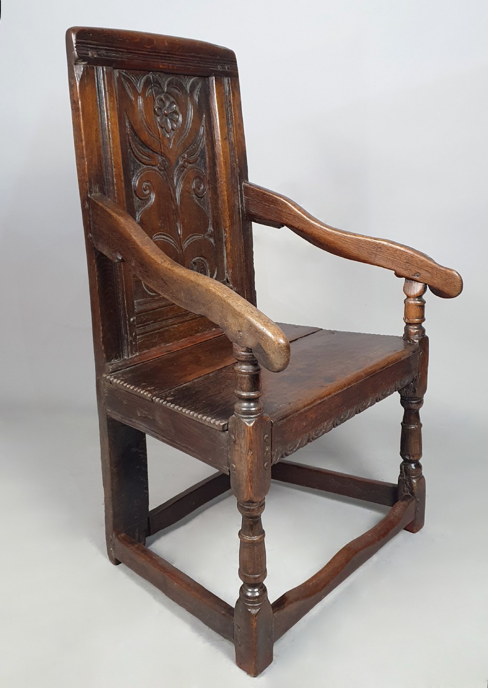 Early 17th Century Elm and Oak Welsh Wainscot Chair c. 1630 View V