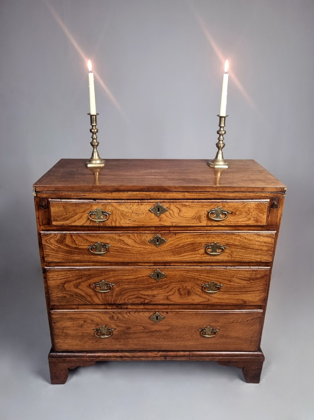 George II Period Elm Bachelors Chest c. 1740 View VI
