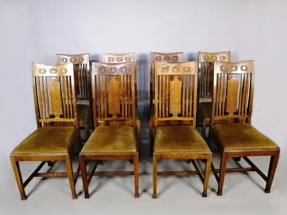 Set of 8 Arts and Crafts Oak Chairs Glasgow School c. 1900