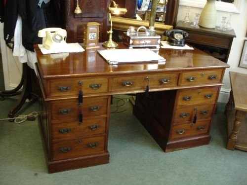 Superb Victorian Mahogany 3 Piece Desk