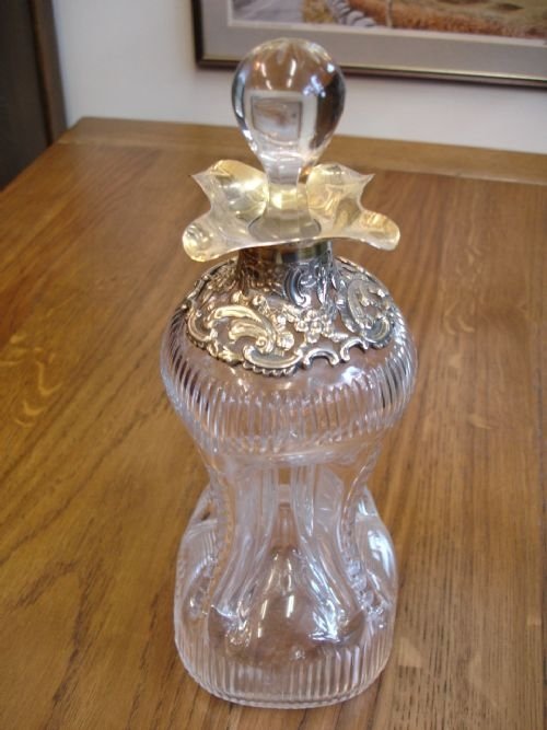 Super Quality Victorian Glug Glug Decanter