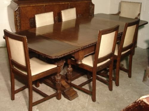 Oak Draw Leaf Dining Table & 6 Matching Chairs