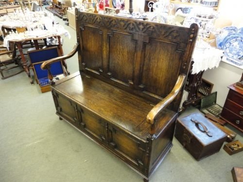 Oak Box Seat Settle