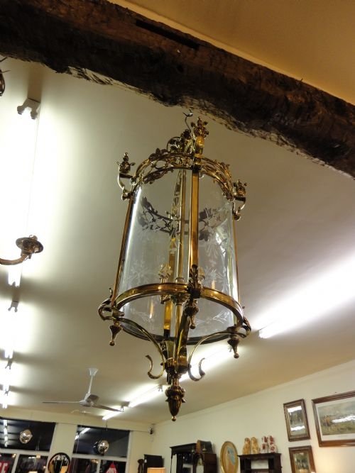 Superb Quality Hall Lantern
