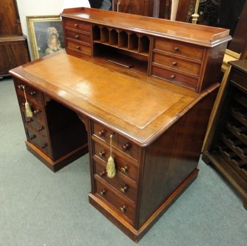Superb Mahogany Victorian Desk