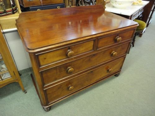 Victorian Mahogany Chest of Drawers