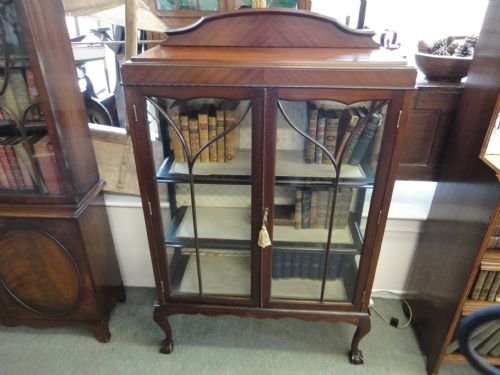 Mahogany Bookcase Display