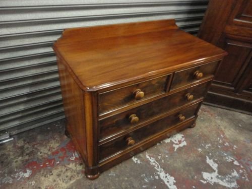 Victorian Mahogany Chest of Drawers