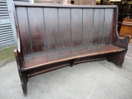 Period Bow Back Settle