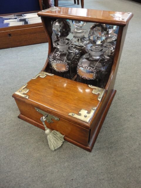 2 Bottle Oak Games Tantalus