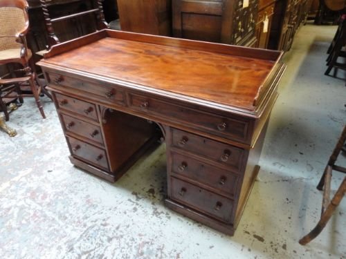 Victorian Mahogany Desk