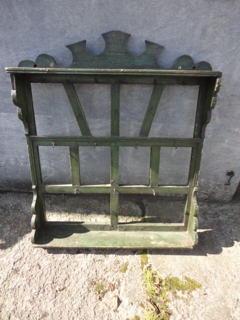 Period Game Rack