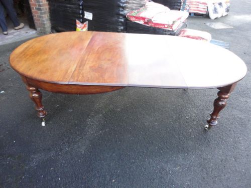 Victorian Mahogany Oval Windout Table