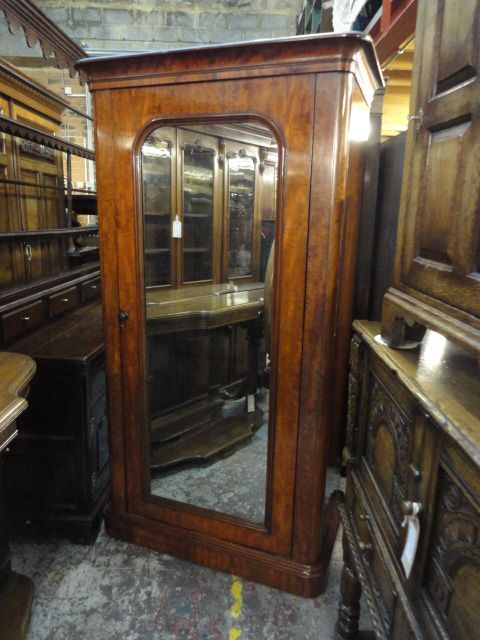 Victorian Mahogany Wardrobe