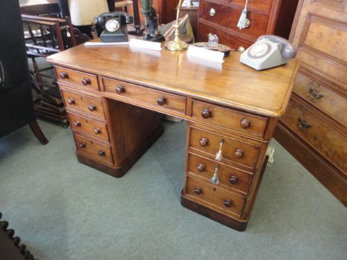 Victorian Mahogany Desk