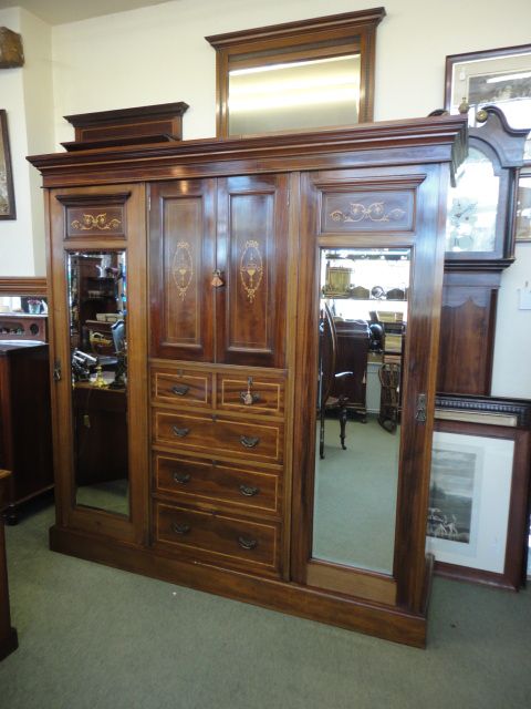 Mahogany Triple Robe
